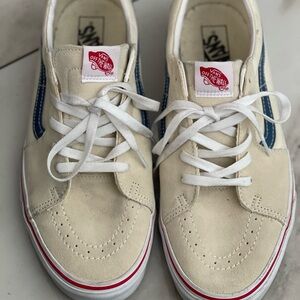 Vans Men's Beige and Navy Sneakers